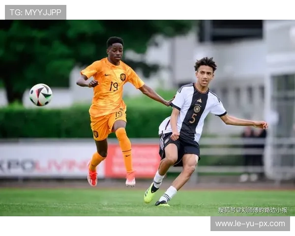 阿贾克斯天才新秀惊艳亮相